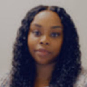 Meet your Posher, Carrie